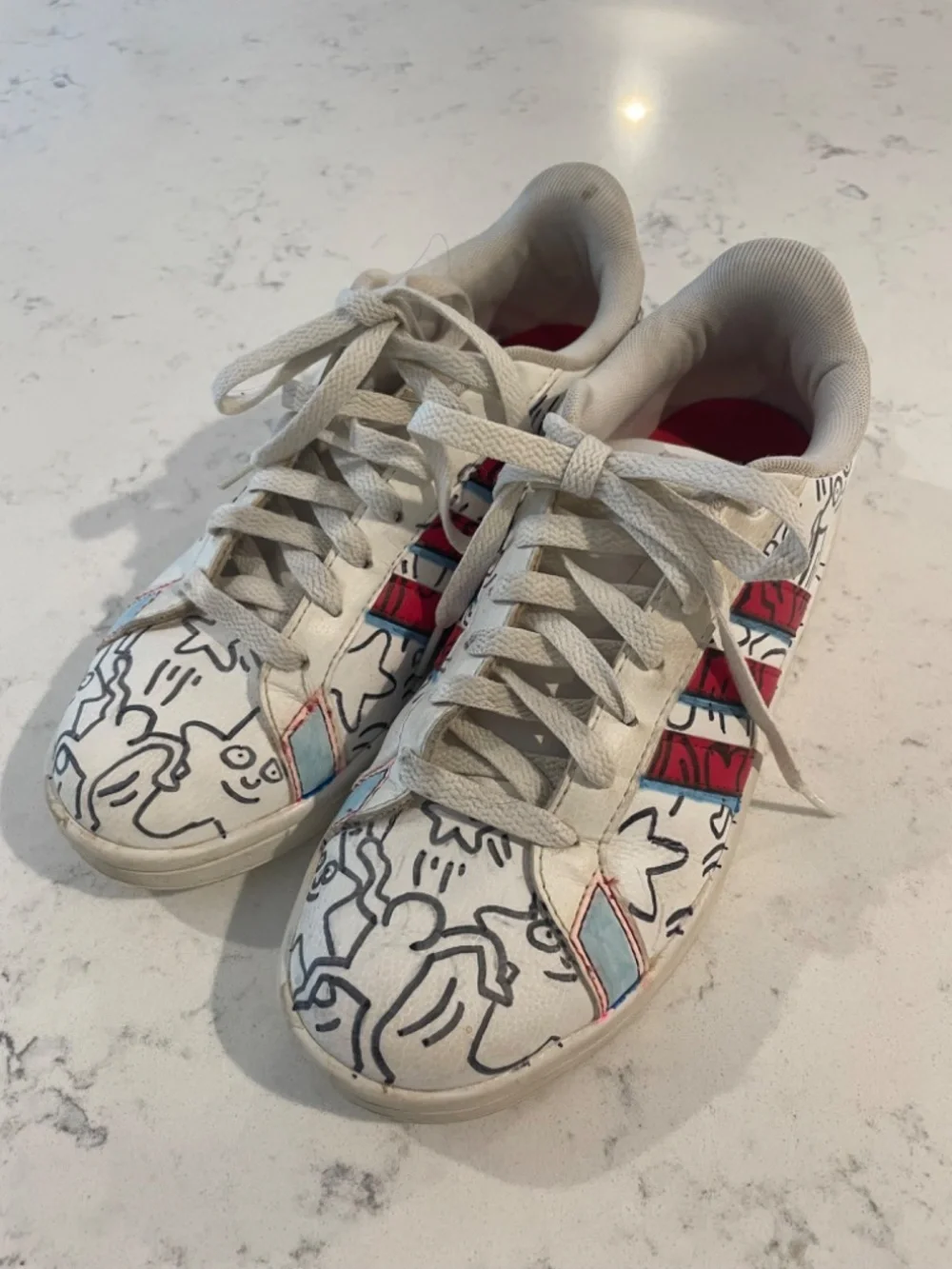 ADIDAS CLOUDFOAM GRAFFITI ART SNEAKERS SIZE 7!